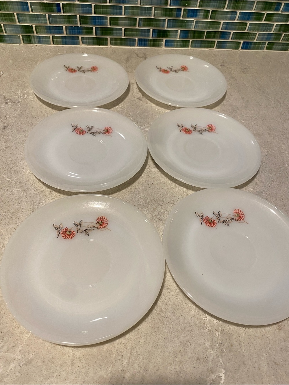 6 Set of Vintage FIRE KING Fleurette 6” dessert Plates